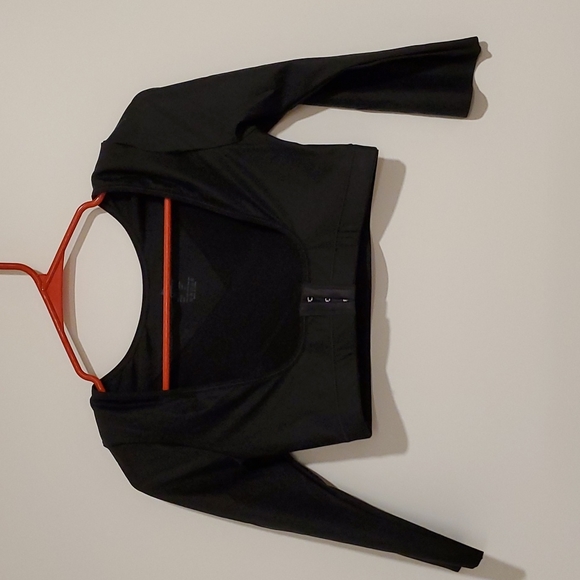 Fullness BLACK arm shaper slimming top posture Medium NWOT - Picture 2 of 12